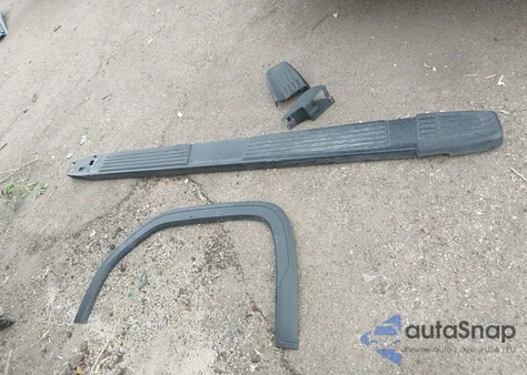 2025 GMC Sierra 1500 4Wd Short Box Elevation With 3Sb from USA, damaged, VIN 3GTUUCED3SG140402